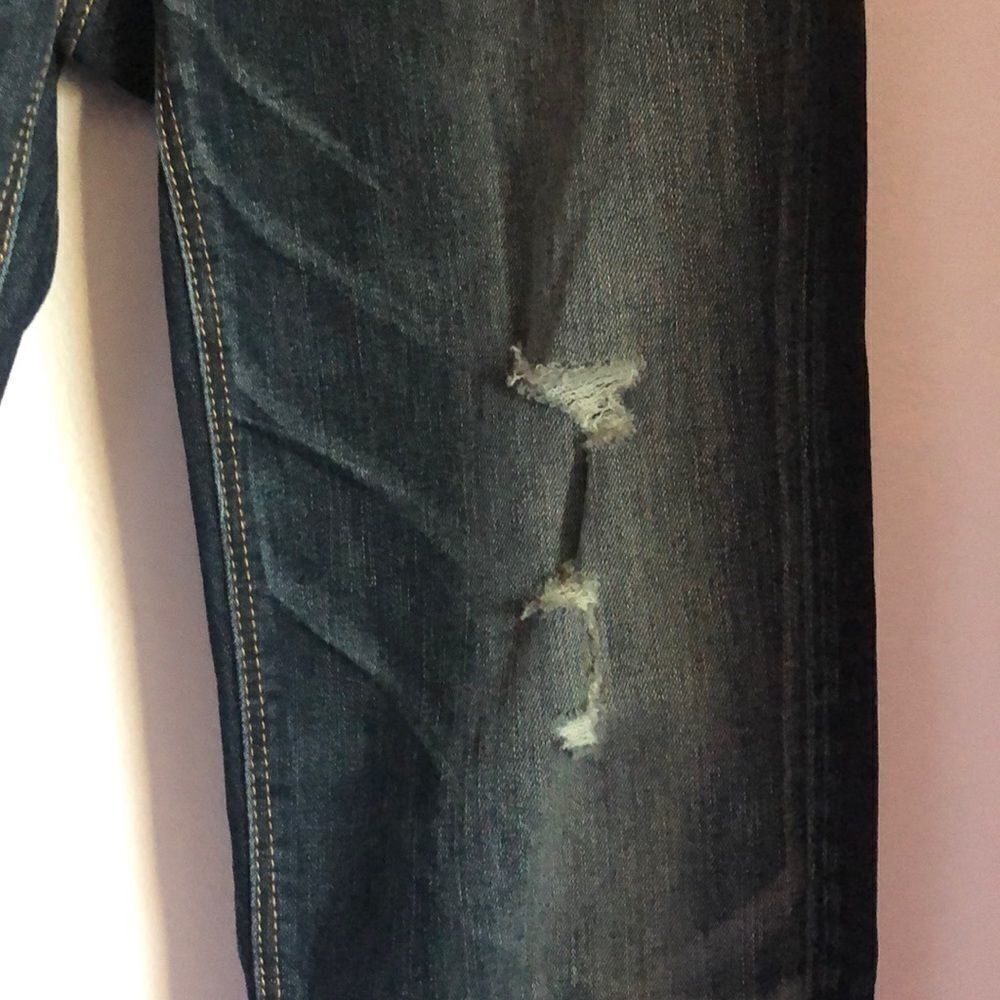American Eagle outfitters ripped jeans - Picture 2 of 11